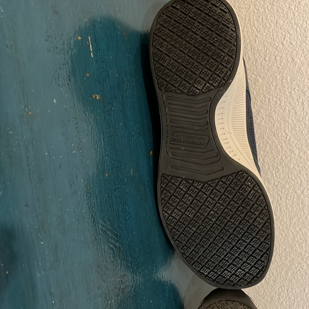 One pair of sketchers athletic shoe in new never worn without tags. - Picture 5 of 12